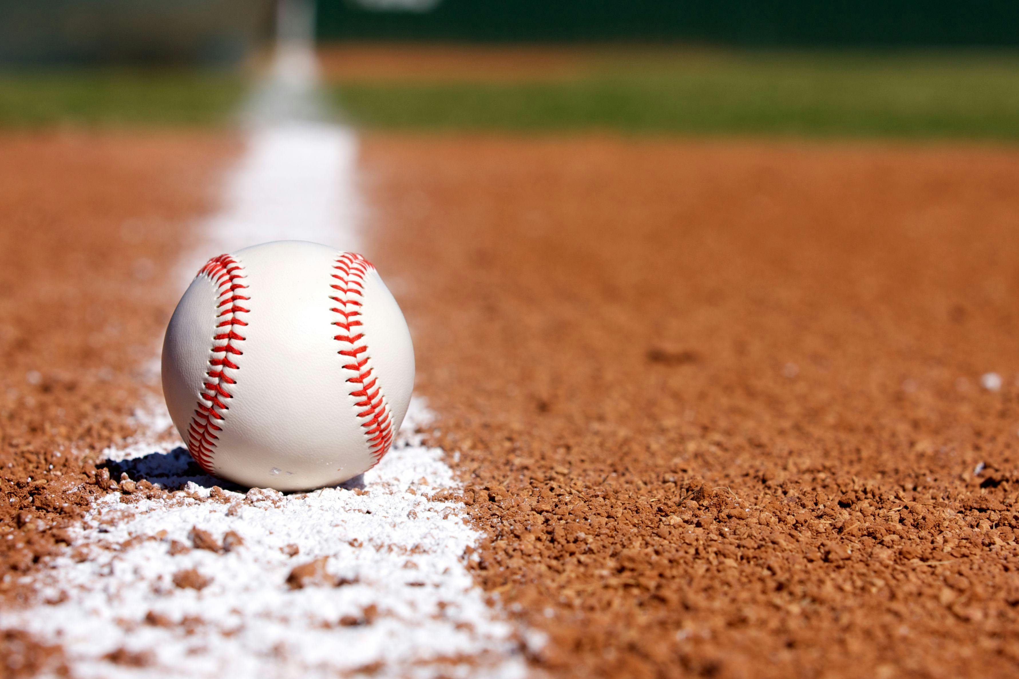 Baseball on the Infield Chalk Line | Image credit: ©  33ft - © stock.adobe.com