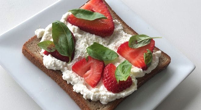 Summer Snacktime: Strawberry, Basil and Ricotta Toast Recipe