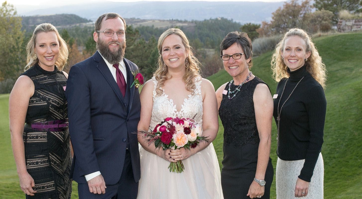 LIZ and LEE GREEN*, center, pose with, at left, 2011 Wedding Pink bride MELISSA
CHILDS; second from right, CHERYL UNGAR, founder of the Wedding Pink; and, at
right, wedding planner ANN MARLIN. - PHOTOS BY VAN BUREN PHOTOGRAPHY