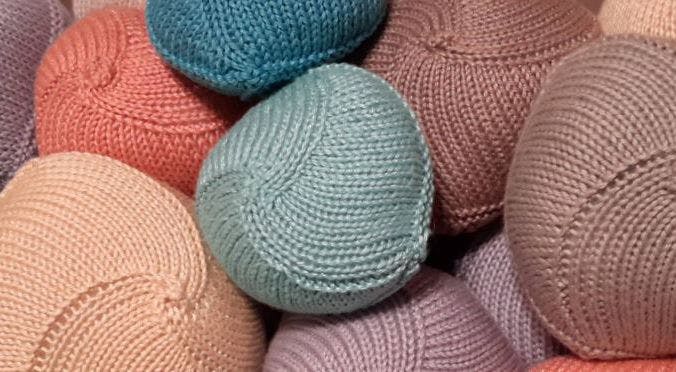 PHOTO: Knitted Knockers